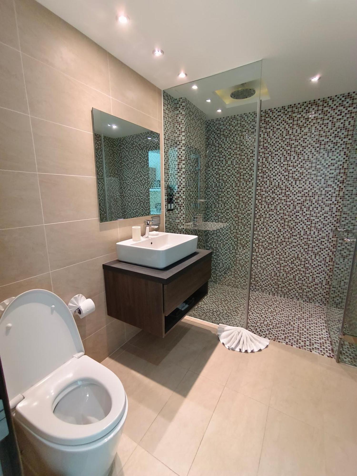 Lets Phuket Twin Sands Resort & Spa Patong Eksteriør bilde