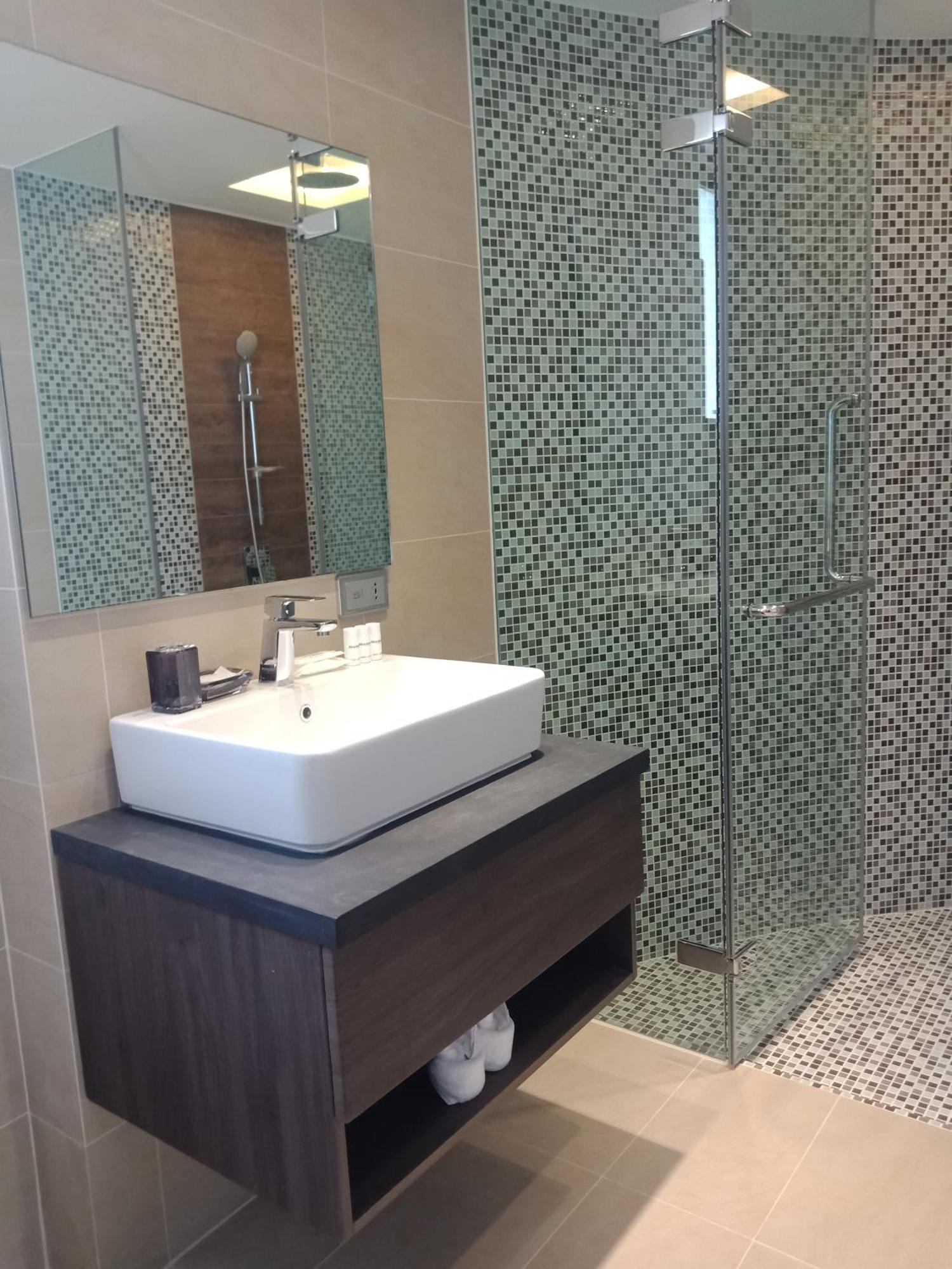 Lets Phuket Twin Sands Resort & Spa Patong Eksteriør bilde